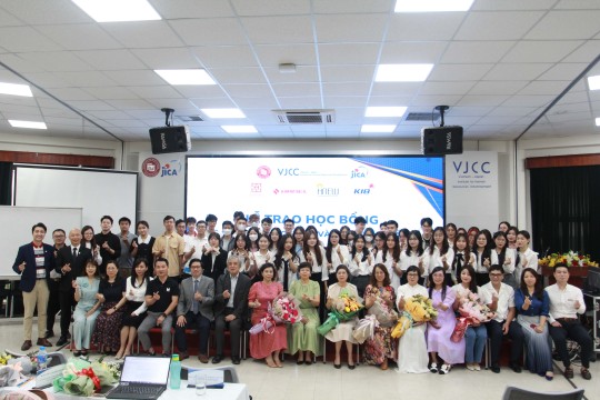 HANEL TÀI TRỢ HỌC BỔNG CHO SINH VIÊN VƯỢT KHÓ VÀ SINH VIÊN XUẤT SẮC NĂM HỌC 2023 – 2024 CỦA VIỆN PHÁT TRIỂN NGUỒN NHÂN LỰC VIỆT NAM – NHẬT BẢN VJCC